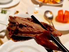 脆皮乳鸽-新荣记(南京西路店)