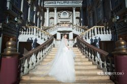 布拉格小镇-巴黎婚纱摄影工作室