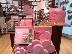 -Laderach 莱德拉(上海环贸iapm店)