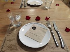 -Mark&Mars Restaurant
