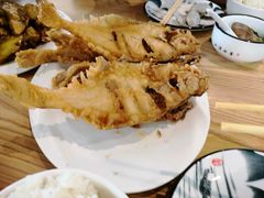 炸偏口鱼-方城小吃店