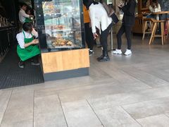 门面-星巴克臻选(莘庄仲盛店)