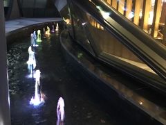 -上海滴水湖皇冠假日酒店