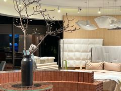 -上海虹桥中心爱琴海亚朵S酒店