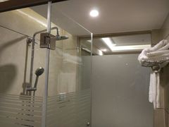 -华海酒店(茂名高铁站店)