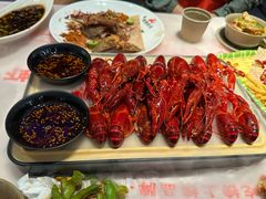 -肥肥虾庄·金牌油焖大虾(汉街SKP店)