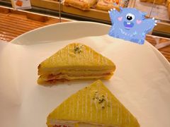 奶酪三角面包配豆浆-味多美蛋糕(西安门店)