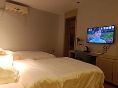 -柏曼酒店(合肥国购广场三里庵地铁店)