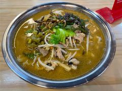-丽丽三鲜螺蛳粉(田林路店)