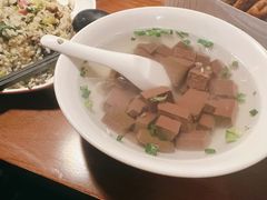 鸡鸭血汤-舒蔡记生煎菜饭(云南中路店)