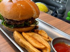 辣肉酱牛肉堡-魏斯理汉堡(西安沣东吾悦店)