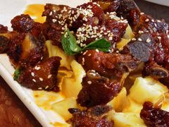 -万重锦·人文川菜馆(骡马市店)