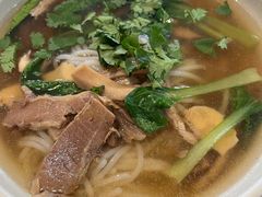 牛杂粉-谢大牛馆·中式卤牛排(老店)
