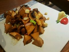-云海肴·汽锅鸡·云南代表菜(天山百盛优客店)