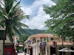 -亚龙湾亚泰商业街