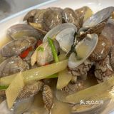 「招牌滋补药材醉鸡煲」点了半只鸡足够两人吃了