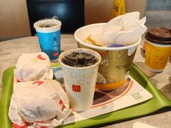-麦当劳(展览路店)
