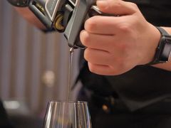 -wineapp葡萄酒餐吧(外滩金融中心店)