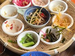 -包整·丝娃娃(一览甲秀楼风景店)