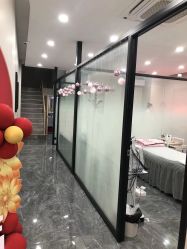 -苗方清颜专业祛痘·皮肤管理