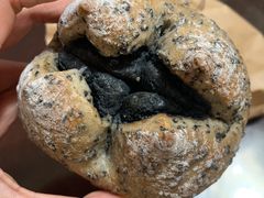 黑芝麻炸弹-熊叔熊婶面包房(团结湖店)