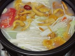 -九寨特色牦牛肉汤锅 羊肉汤锅