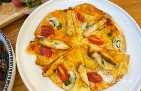 Signature Chicken Mushroom Thin Crust Pizza