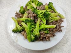 西兰花炒肾球-醉贤居