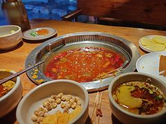 -城墙拐拐火锅(三峡广场黑金冠店)