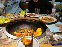 -锅老头海鲜铁锅炖
