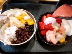 草莓冰沙-鲜芋仙(太原街万达店)