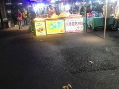 -吴山路夜市