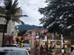 -亚龙湾亚泰商业街