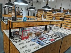 -罗伯特眼镜·蔡司官方授权(罗湖国贸店)