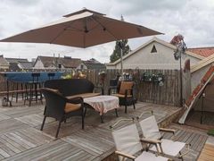 -小草屋轰趴馆别墅派对新场团建家庭聚会