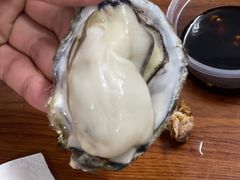 -蚝哥花姐湛江烤生蚝(美丽湾市场店)