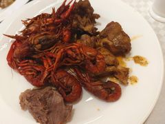 -凤冠假日酒店自助餐
