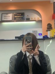 -V8潮牌·接发烫染连锁