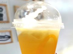 甜品站阳光橙麦旋酷-麦当劳(金山红星美凯龙DT店)