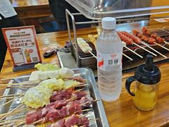 -哈尔滨小酒馆·鲜肉现穿自助烧烤(康新花园店)