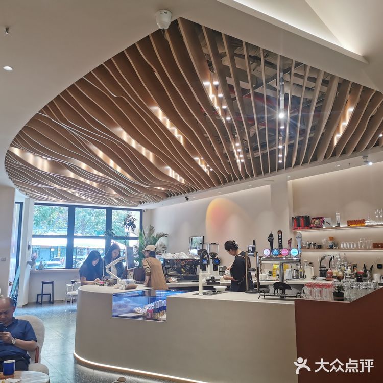 现代感咖啡馆探店