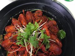 -虾弄弄海派小龙虾·牛羊蝎子火锅