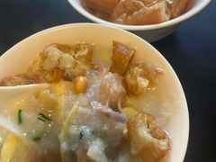 荔湾艇仔粥-伍湛记 · 广州老字号(龙津中路店)