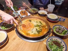 -洱火云南酸菜牛肉火锅(石景山当代商城店)