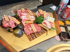 -铭牛烧肉·和牛海鲜自助(高新月牙湖店)