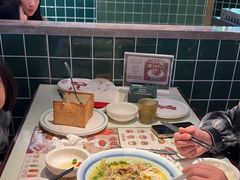 -雍哲港式餐厅(现代广场店)