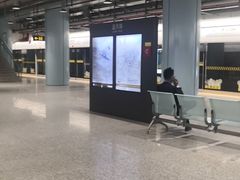 -蓝天路(地铁站)