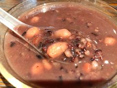 -爆炸头阿姨小四川正宗川味小吃(无任何分店)
