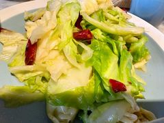 手撕圆白菜-懒人盐府人家(航天桥店)