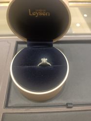 -Leysen莱绅通灵珠宝(美罗百货店)